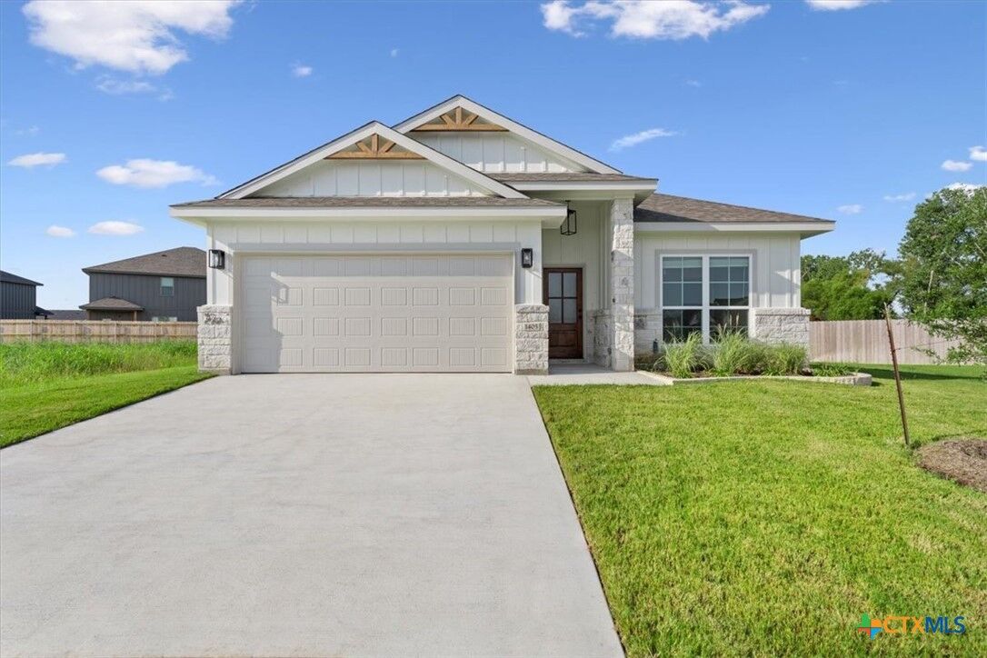 Property Photo: 1405 Cedar River Lane TX 76502