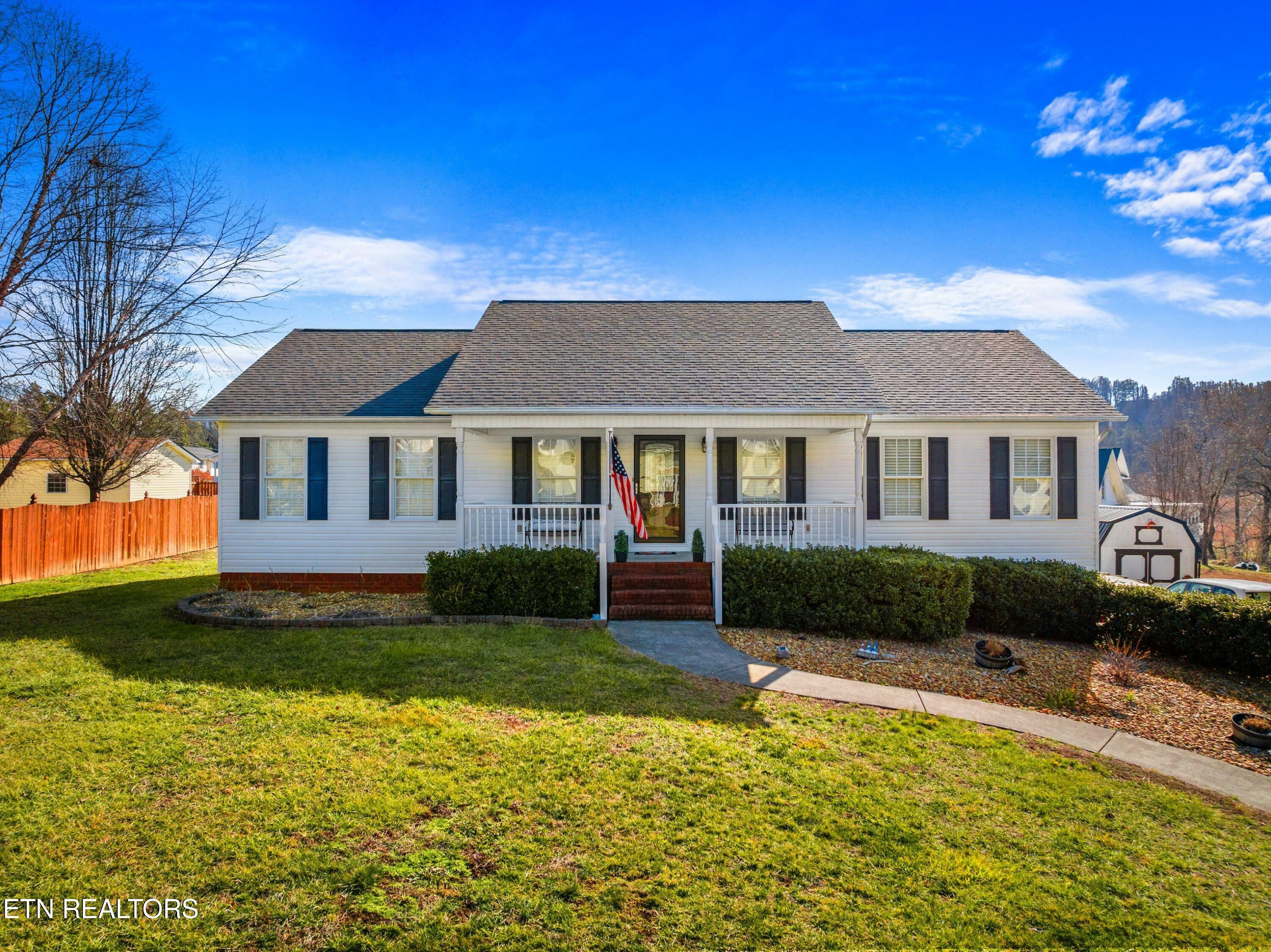 Property Photo:  807 Mockingbird Court  TN 37645 