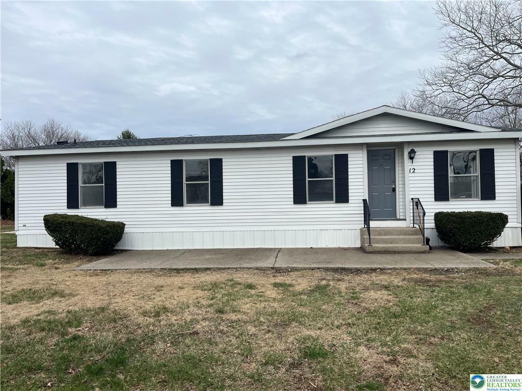 Property Photo:  12 Spruce Court  PA 18014 