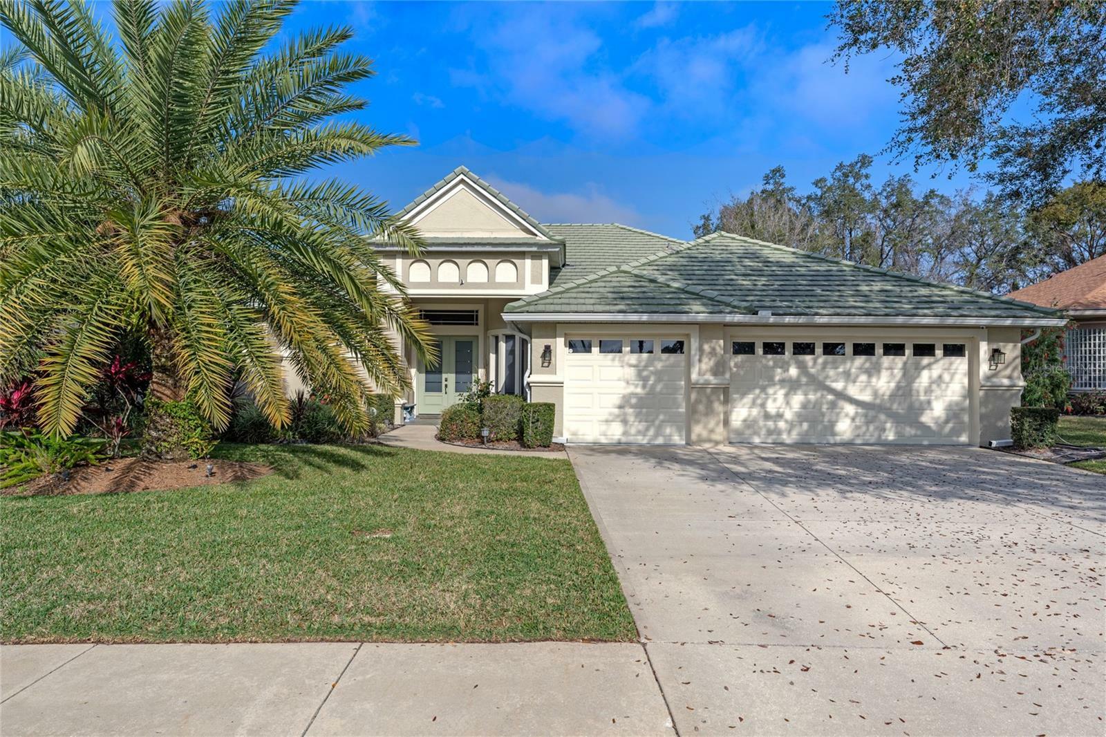 Property Photo: 121 Hammock Oak Circle FL 32713