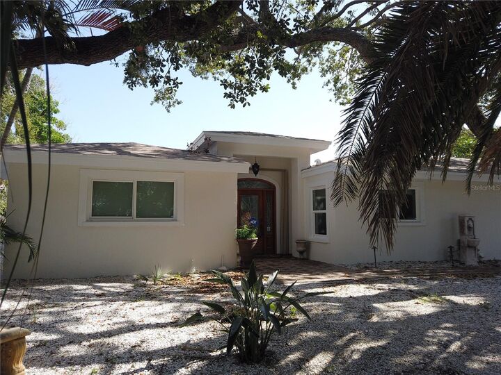 951 Contento St.  Siesta Key FL 34242 photo
