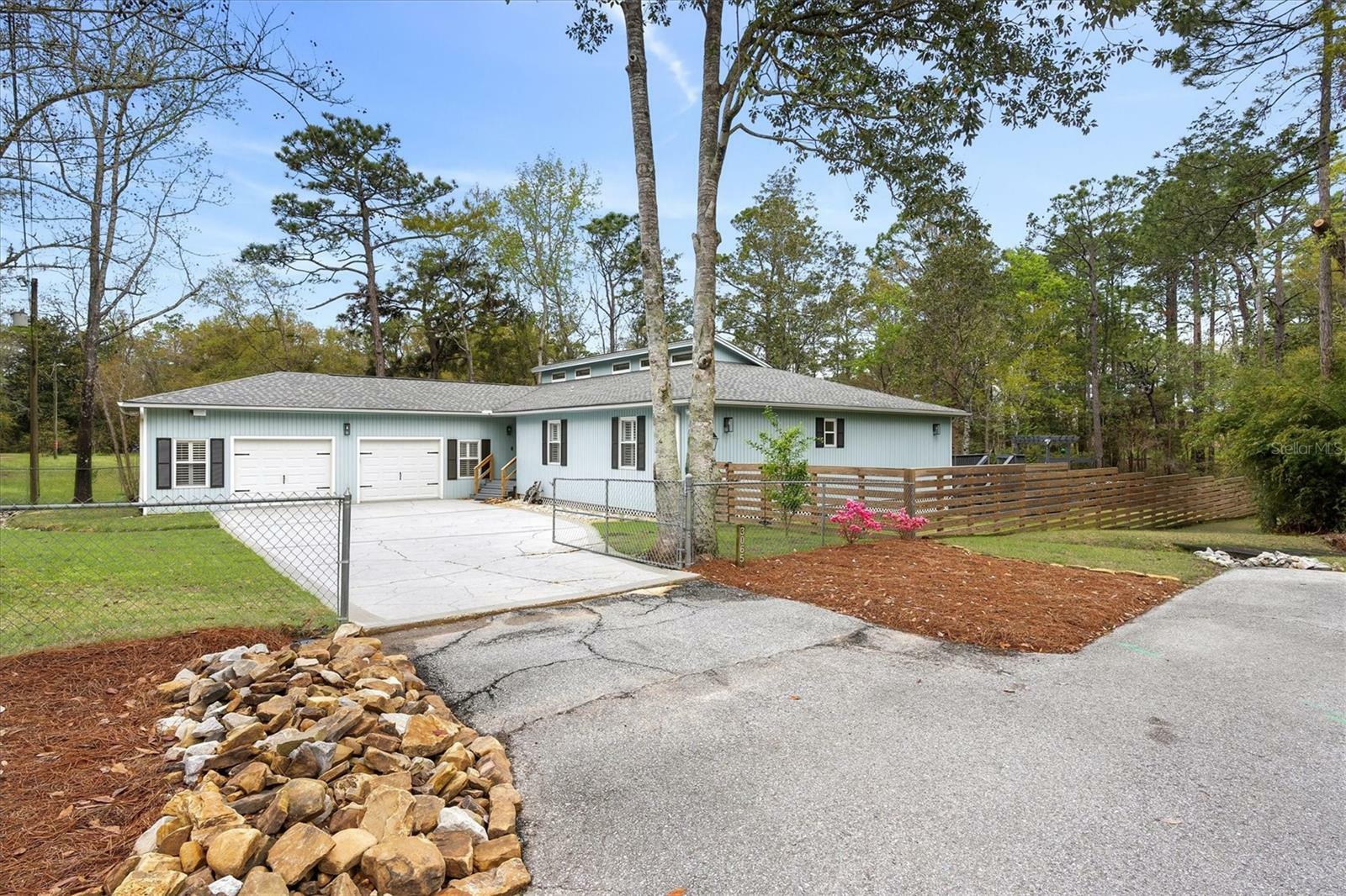 Property Photo:  3065 N 33rd Avenue  FL 32583 