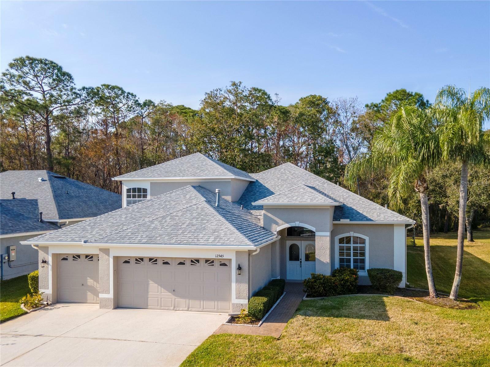 Property Photo:  12545 Leatherleaf Drive  FL 33626 