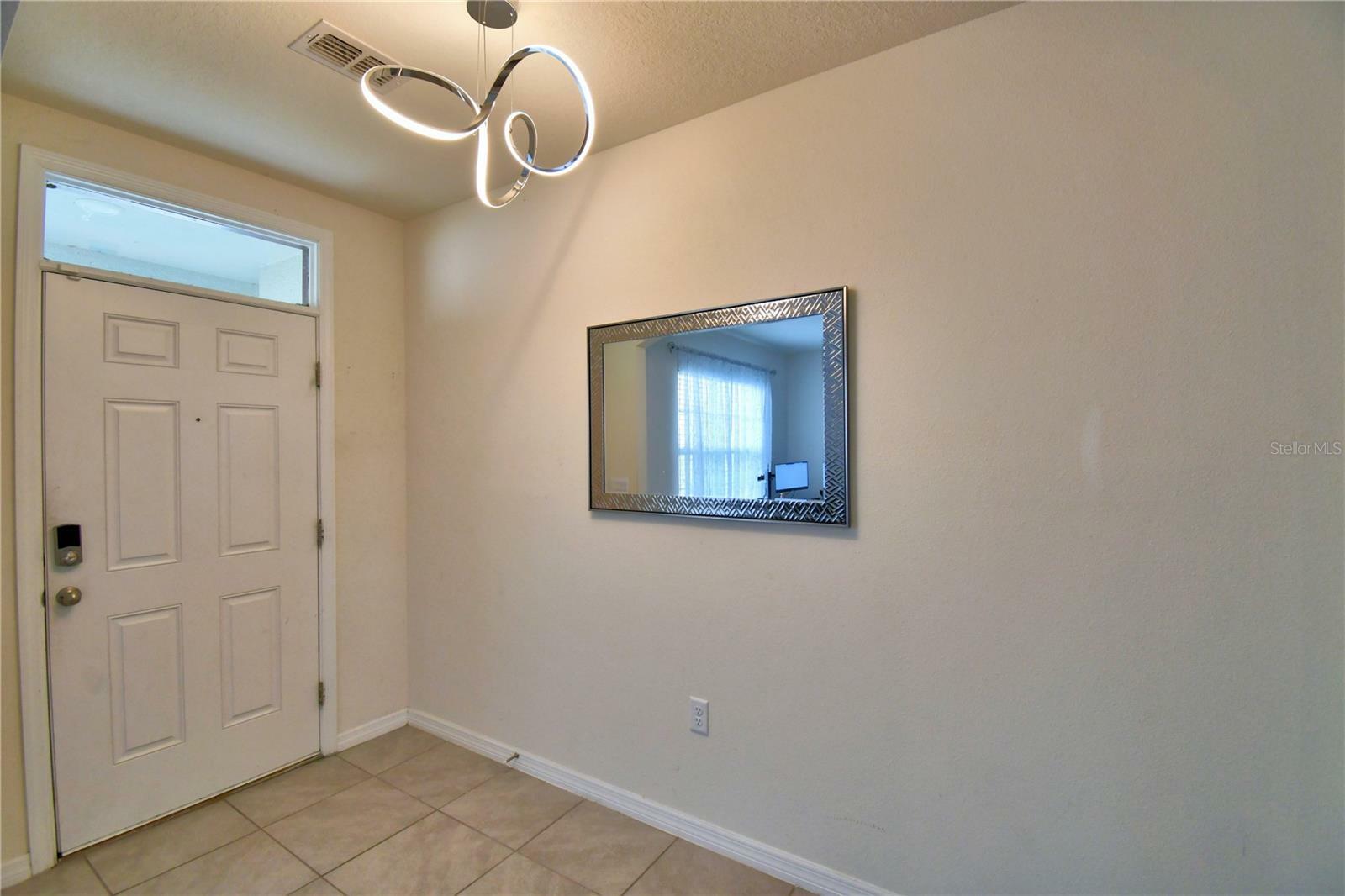 Property Photo:  2816 Ivy Lake Court  FL 33811 