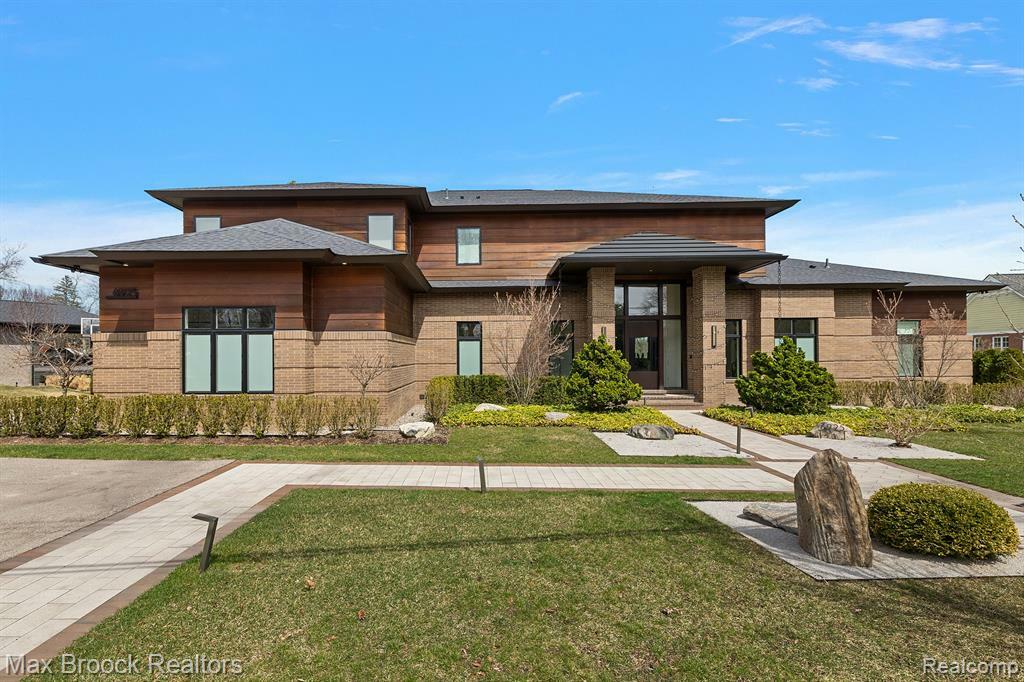 6925 Meadowlake Road  Bloomfield Hills MI 48301 2837 photo