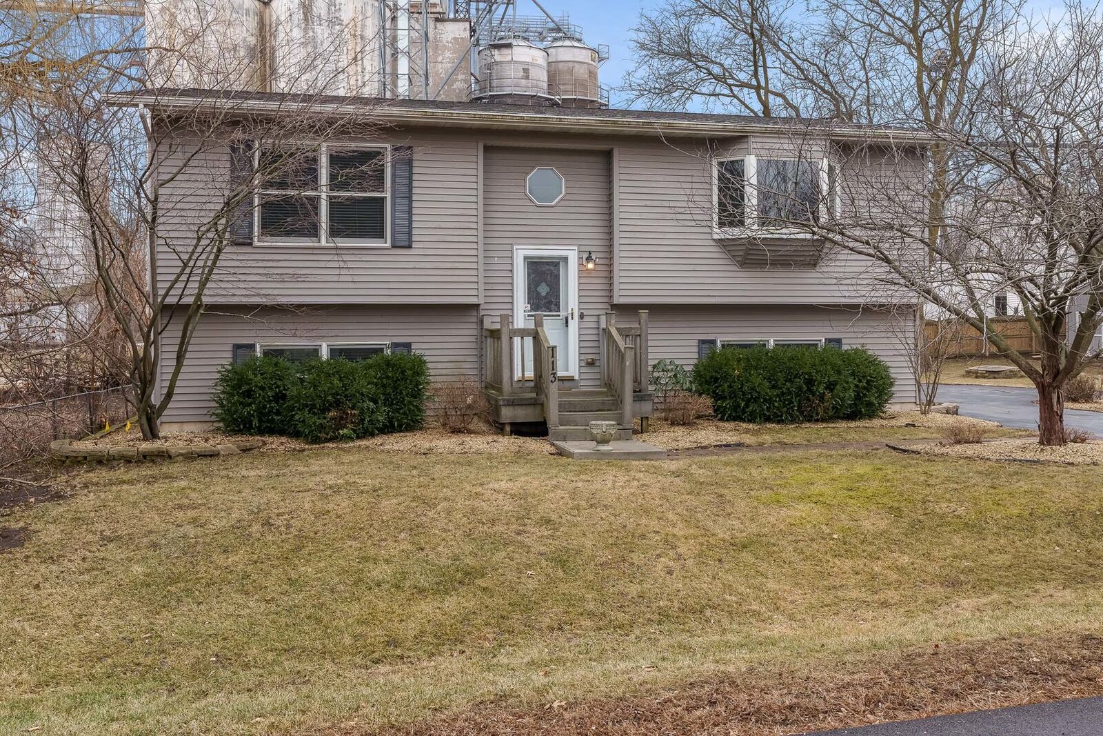 Property Photo:  113 Bullard Street  IL 61065 