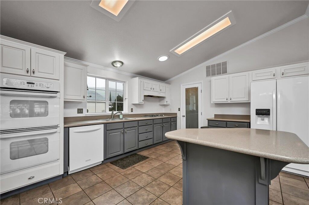 Property Photo:  400 Sulphur Bank Drive 24  CA 95423 