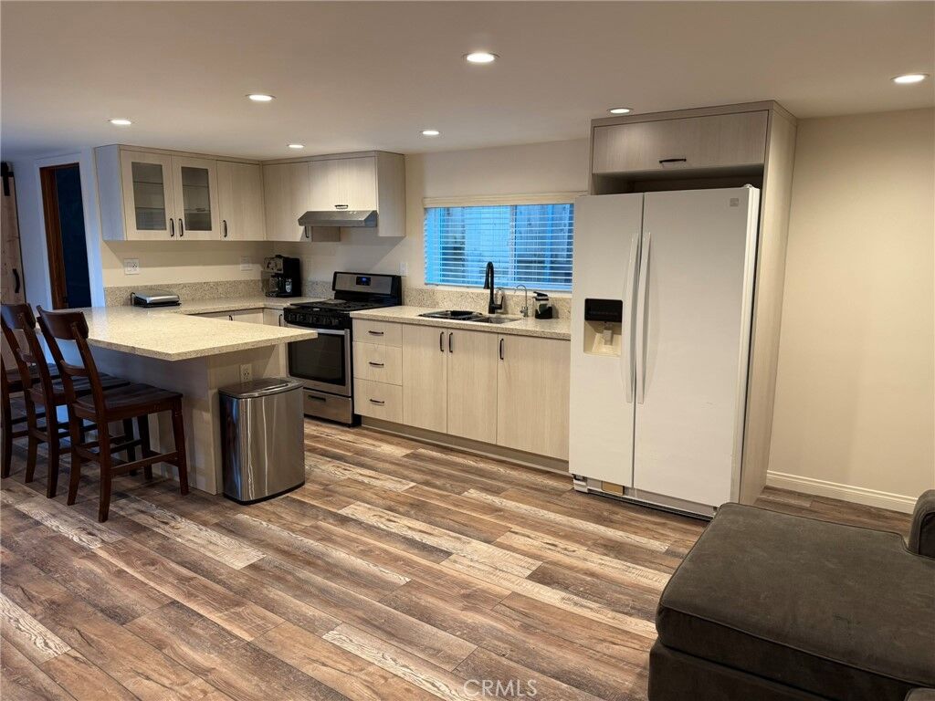 Property Photo:  10533 Fernglen Avenue  CA 91042 