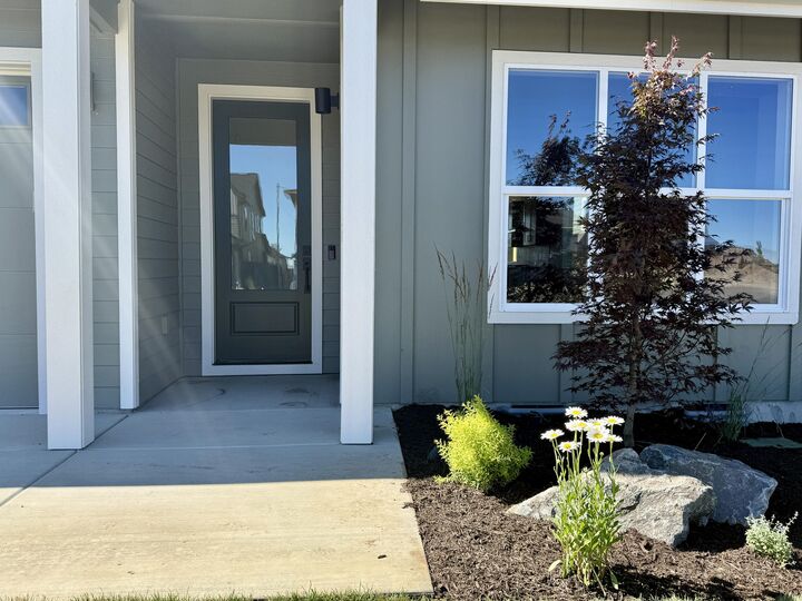 Property Photo:  21841 SE Stromboli Court Lot 96  OR 97702 