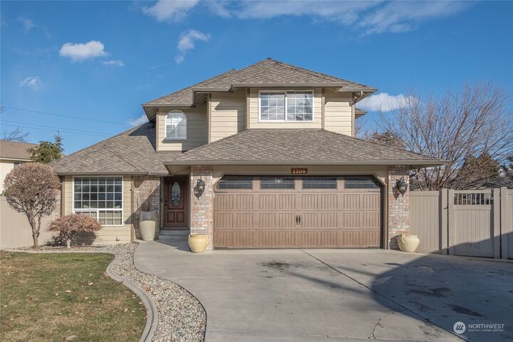 1506  4th Street S  Wenatchee WA 98801 photo