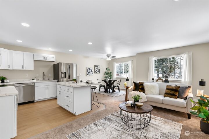 Property Photo:  6206  79th Place NE B  WA 98270 