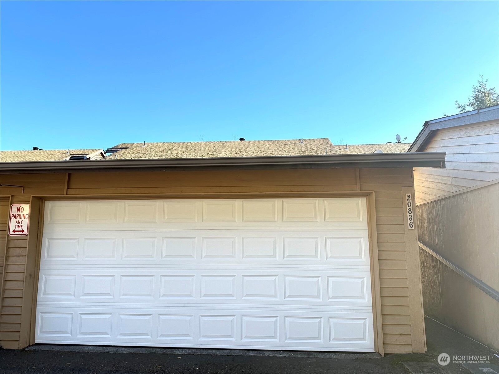 Property Photo:  20836  109th Lane SE  WA 98031 