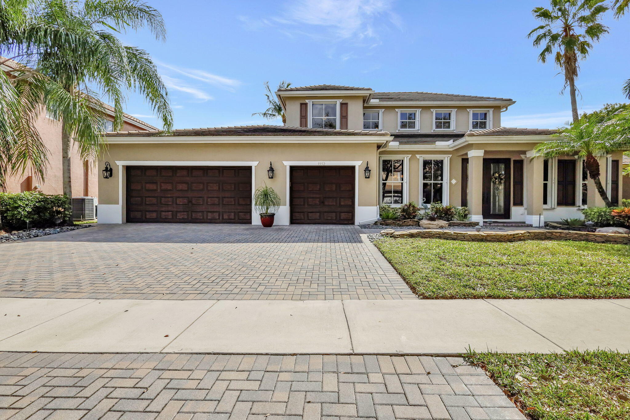 Property Photo: 9352 Savannah Estates Drive FL 33467