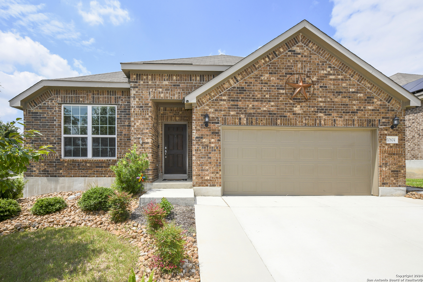 Property Photo:  10604 Hibiscus Cove  TX 78023 