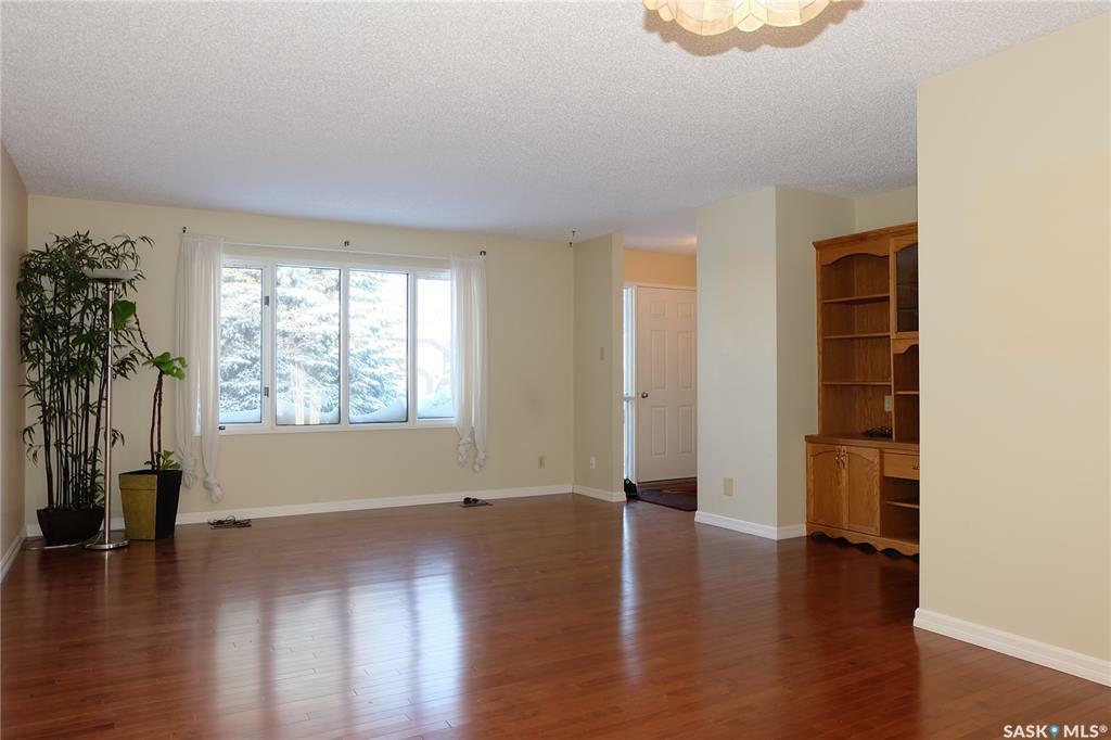 Property Photo:  310 Kingsmere Boulevard 23  SK S7J 4S4 