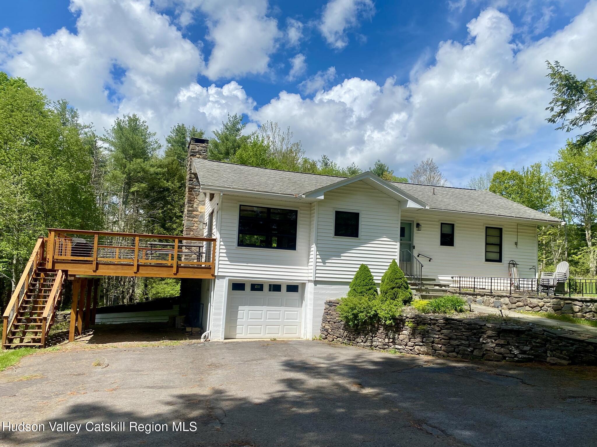 Property Photo: 21 Nauvoo NY 12496