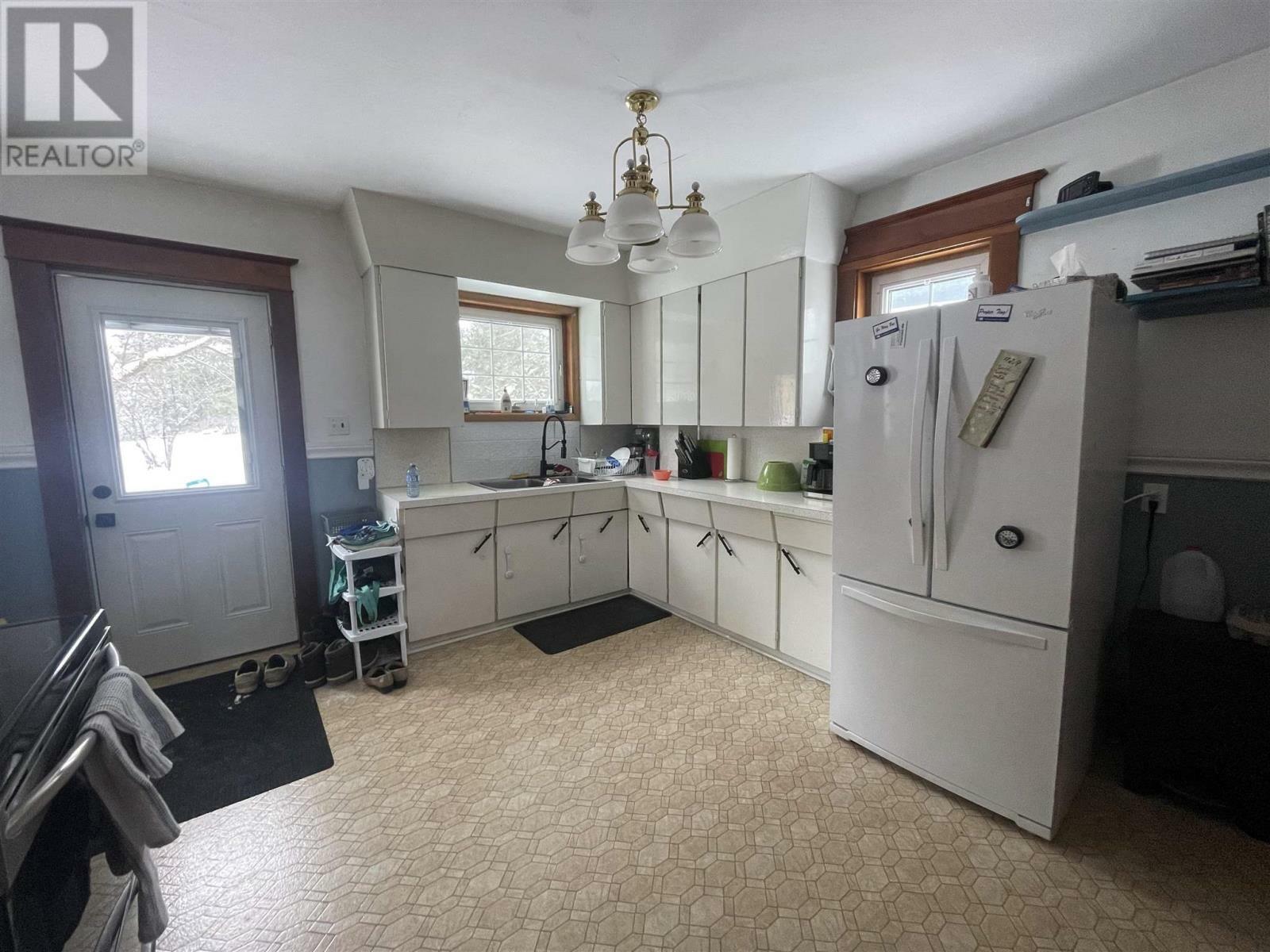 Property Photo: 154 Van Horne Ave ON P8N 2B7