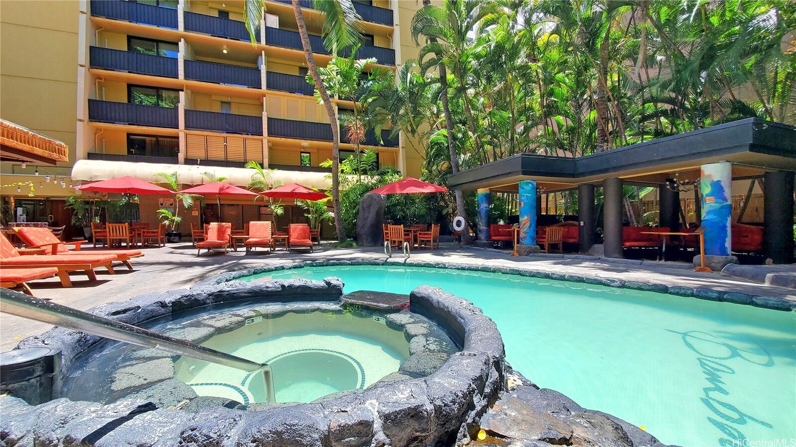 Property Photo: 2425 Kuhio Avenue 1104 HI 96815