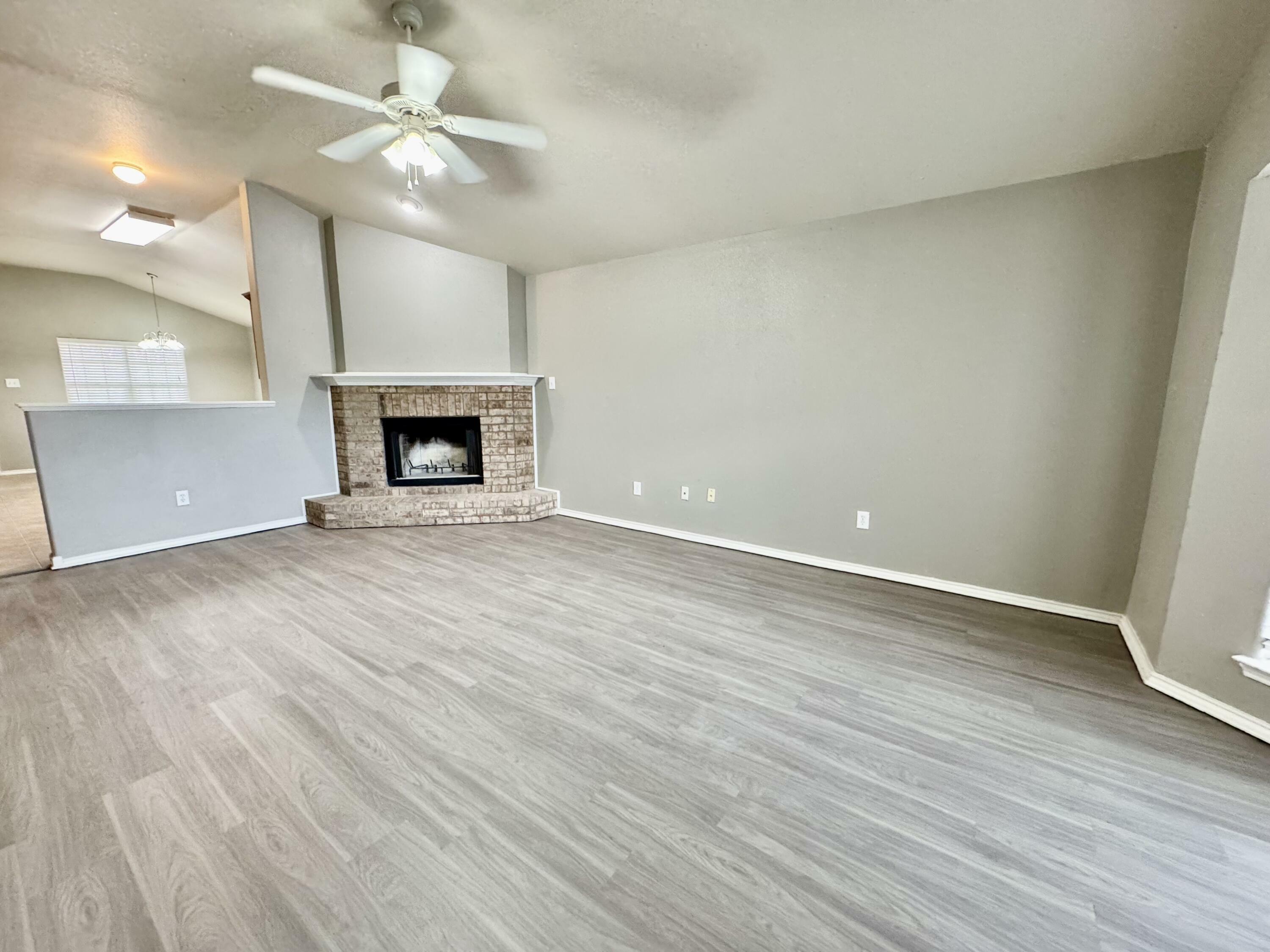 Property Photo:  3404 Oakridge Avenue  TX 79407 