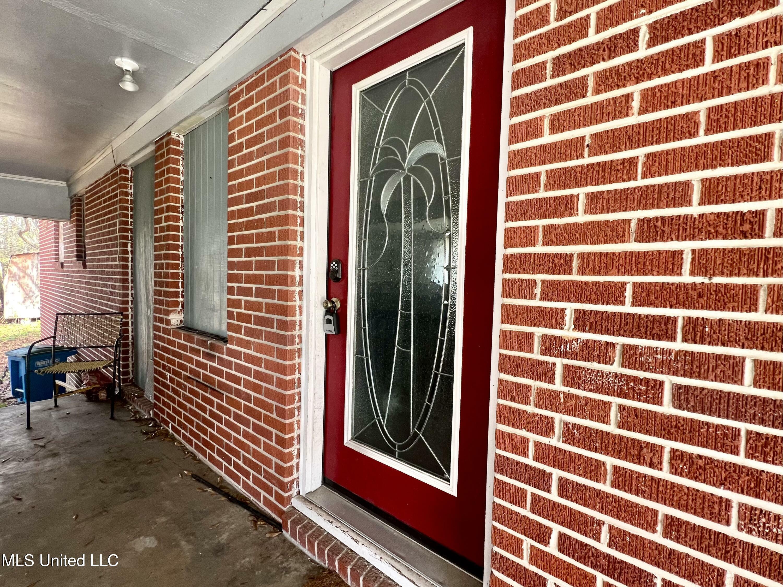 Property Photo:  1219 Polk Avenue  MS 39567 