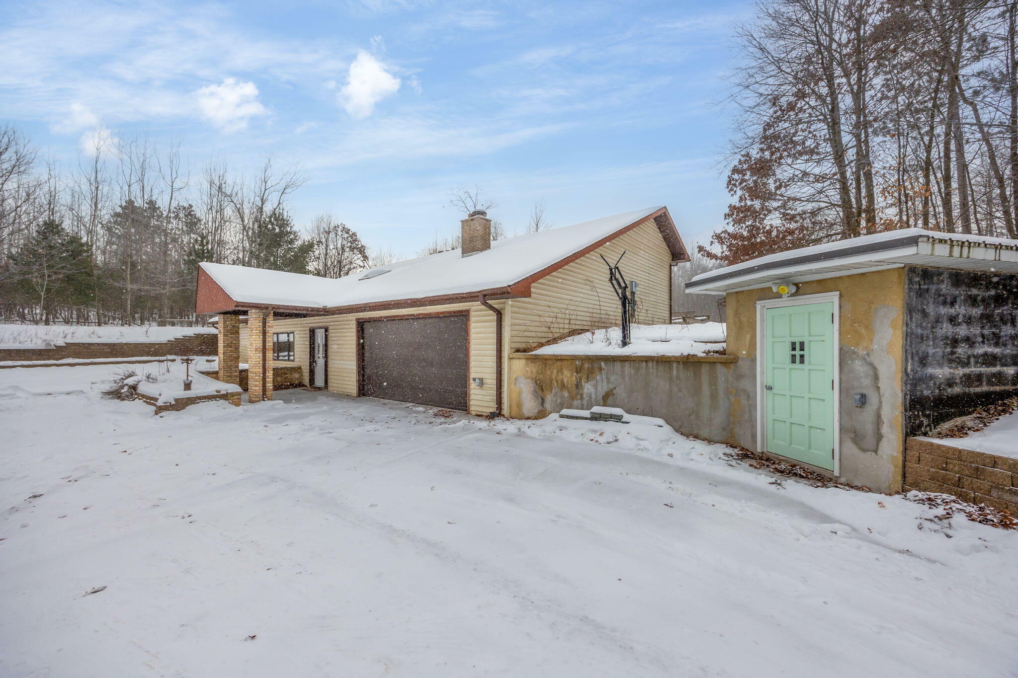 Property Photo:  19727 Hoover Road  MI 49307 