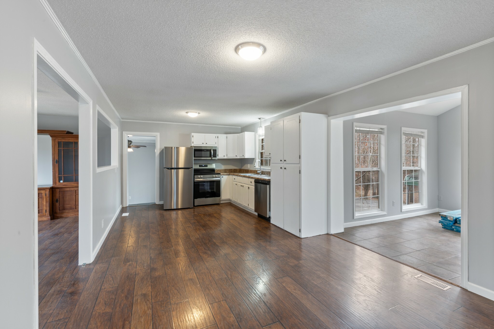 Property Photo: 308 Leader Dr TN 37134