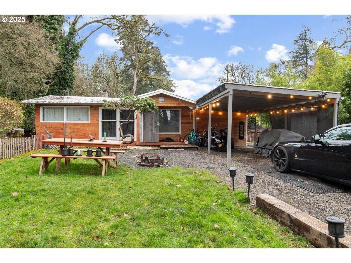 Property Photo: 2930 Jefferson St OR 97405