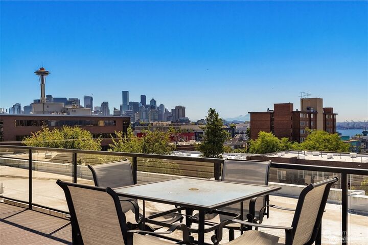 626  4th Avenue W 202  Seattle WA 98119 photo