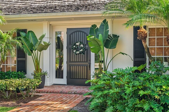 Property Photo: 190 Oleander Way FL 32963