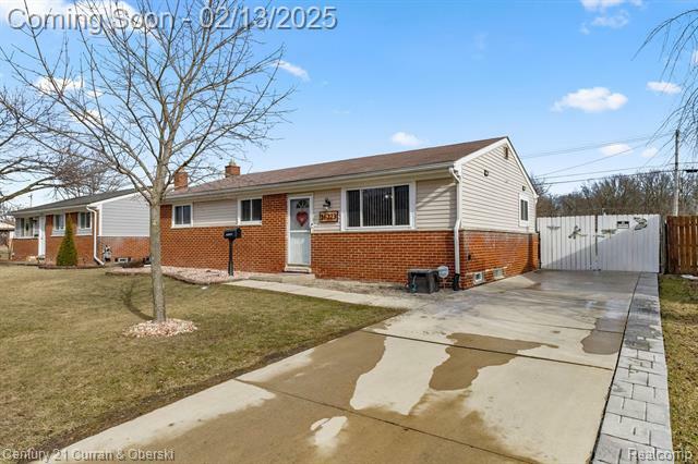 Property Photo:  16223 Oakbrook Street  MI 48174 