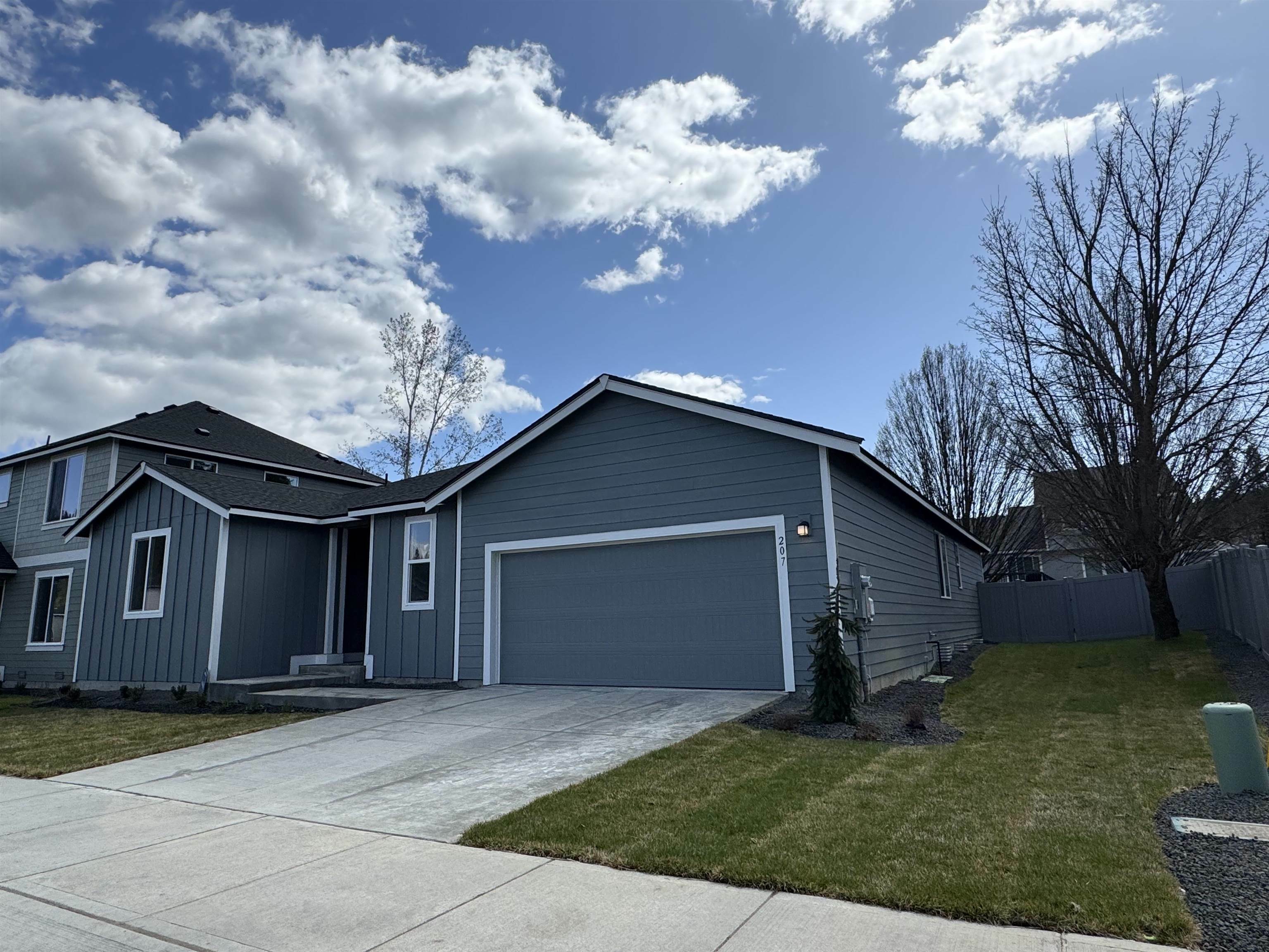 Property Photo: 207 W Pheasant Bluff Ave WA 99224