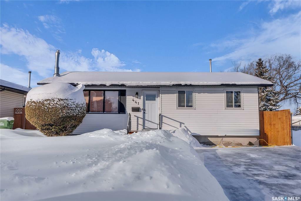 441 Lloyd Crescent  Saskatoon SK S7L 5B6 photo