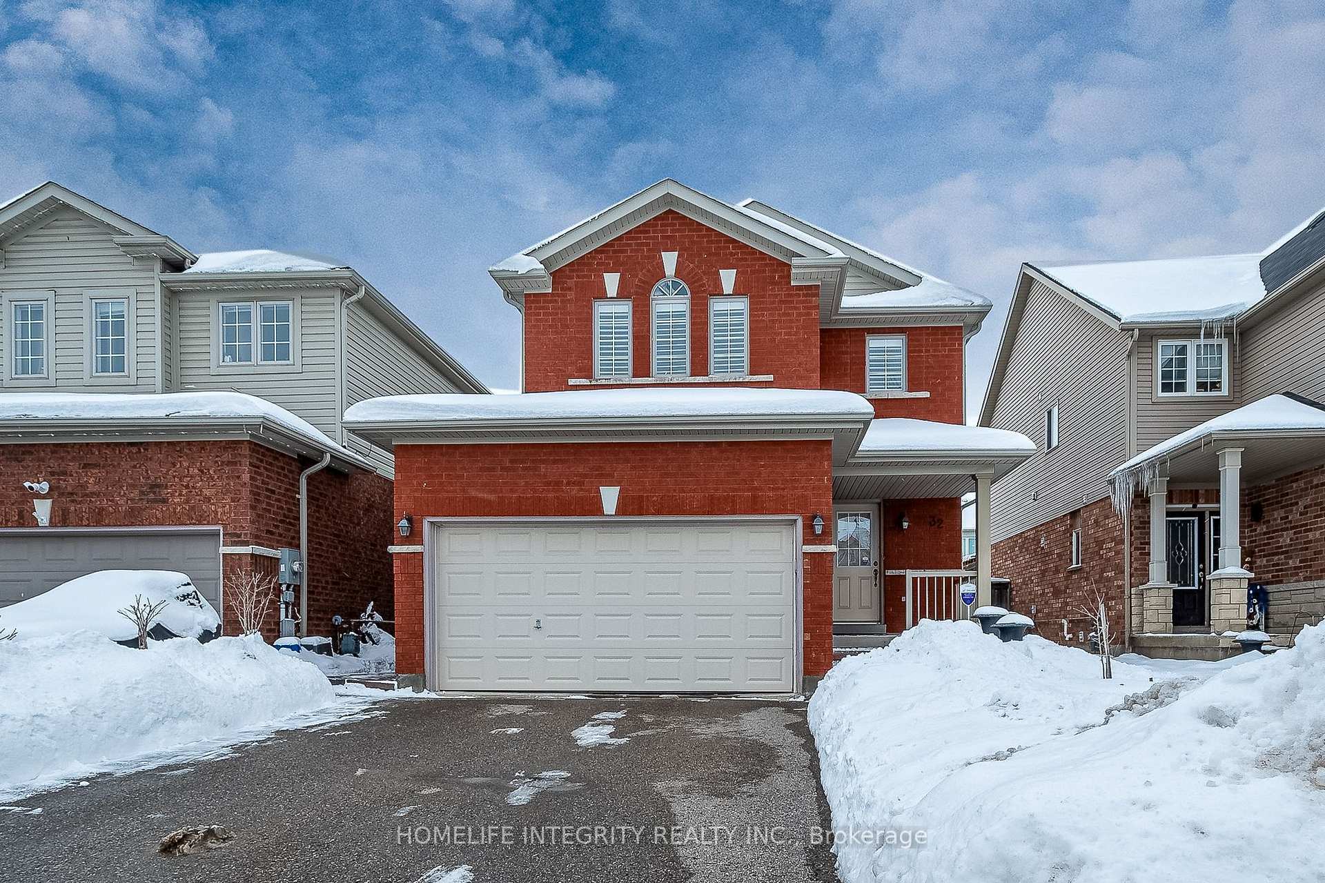32 McMulkin Street  New Tecumseth ON L9R 0A9 photo