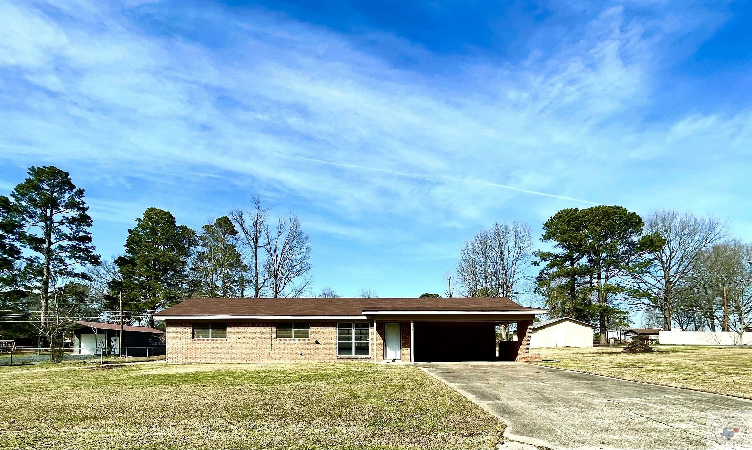Property Photo: 129 Pine St. TX 75567