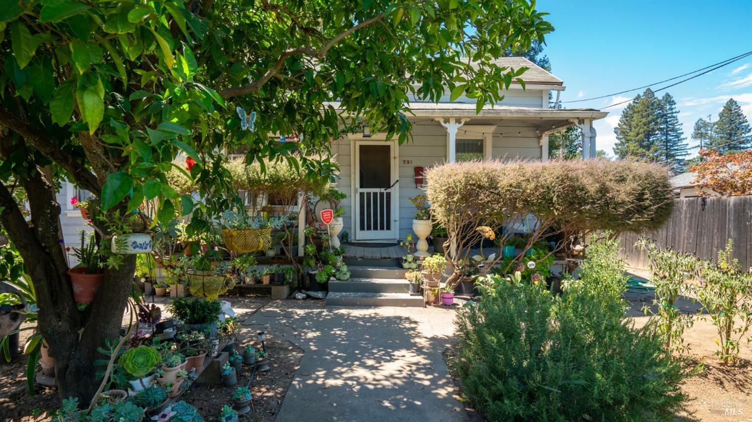 Property Photo:  733 University Street  CA 95448 