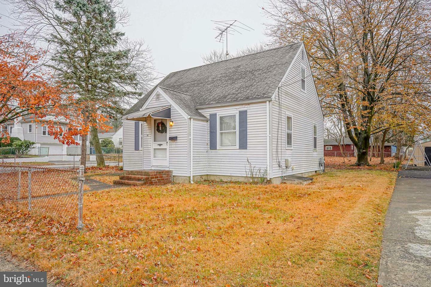 Property Photo:  78 S Poplar Avenue  NJ 08052 