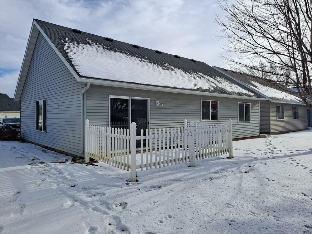 Property Photo:  821 Aspen Circle  MN 56387 