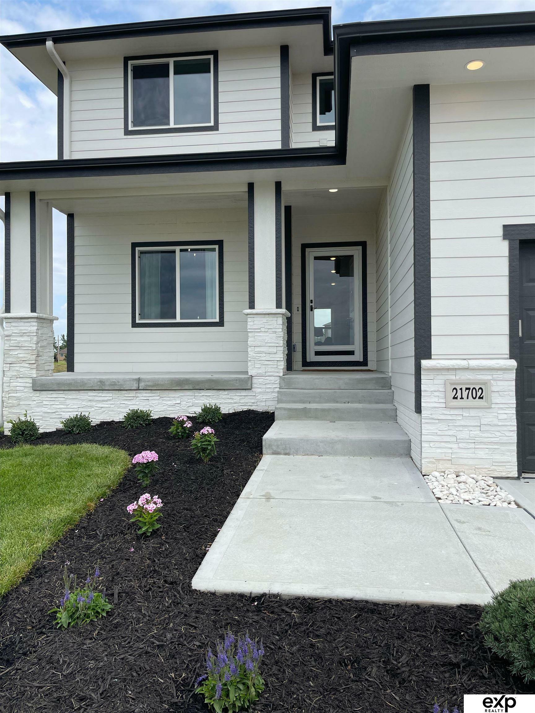 Property Photo: 11012 S 218 Street NE 68028