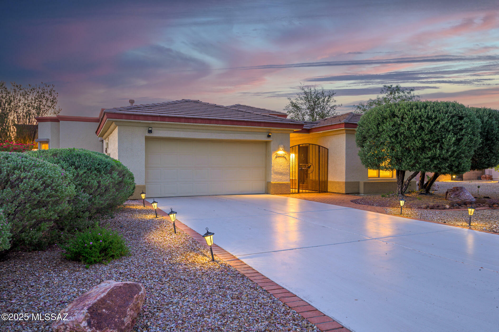Property Photo: 4594 S Moon River Place AZ 85622