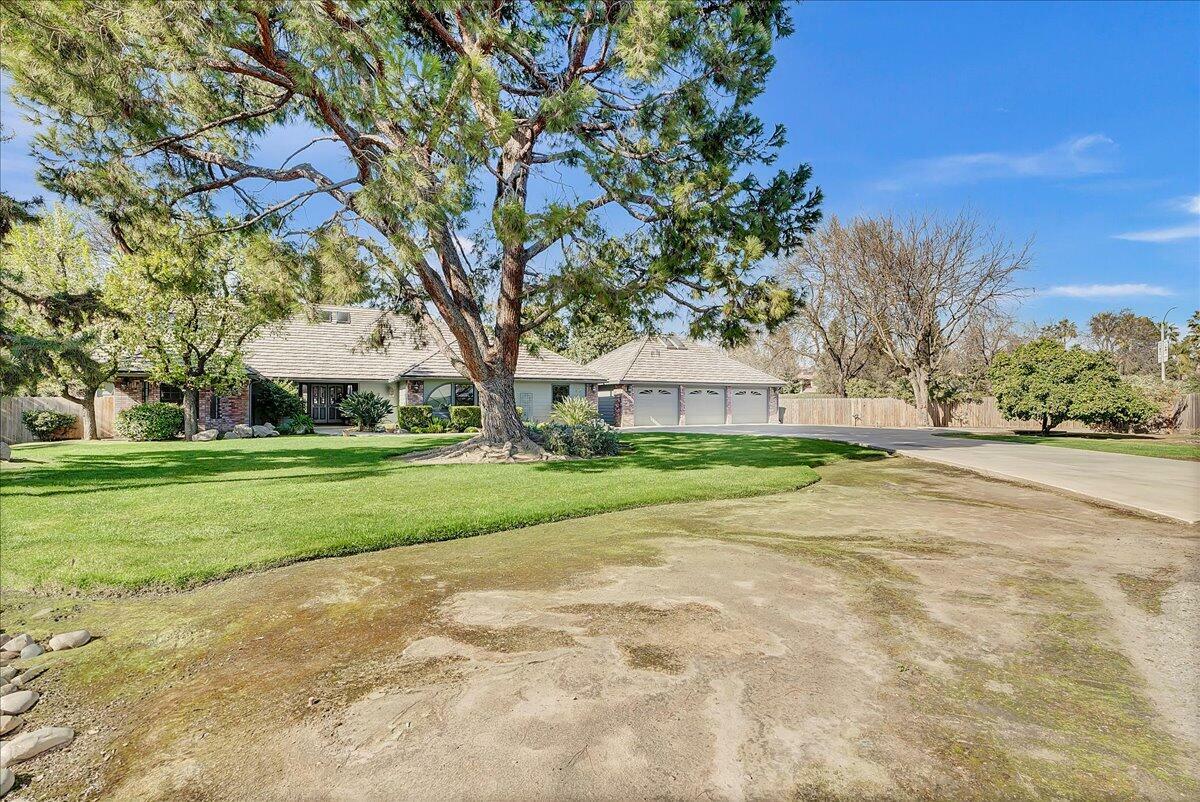 Property Photo:  1317 N Tommy Court  CA 93291 