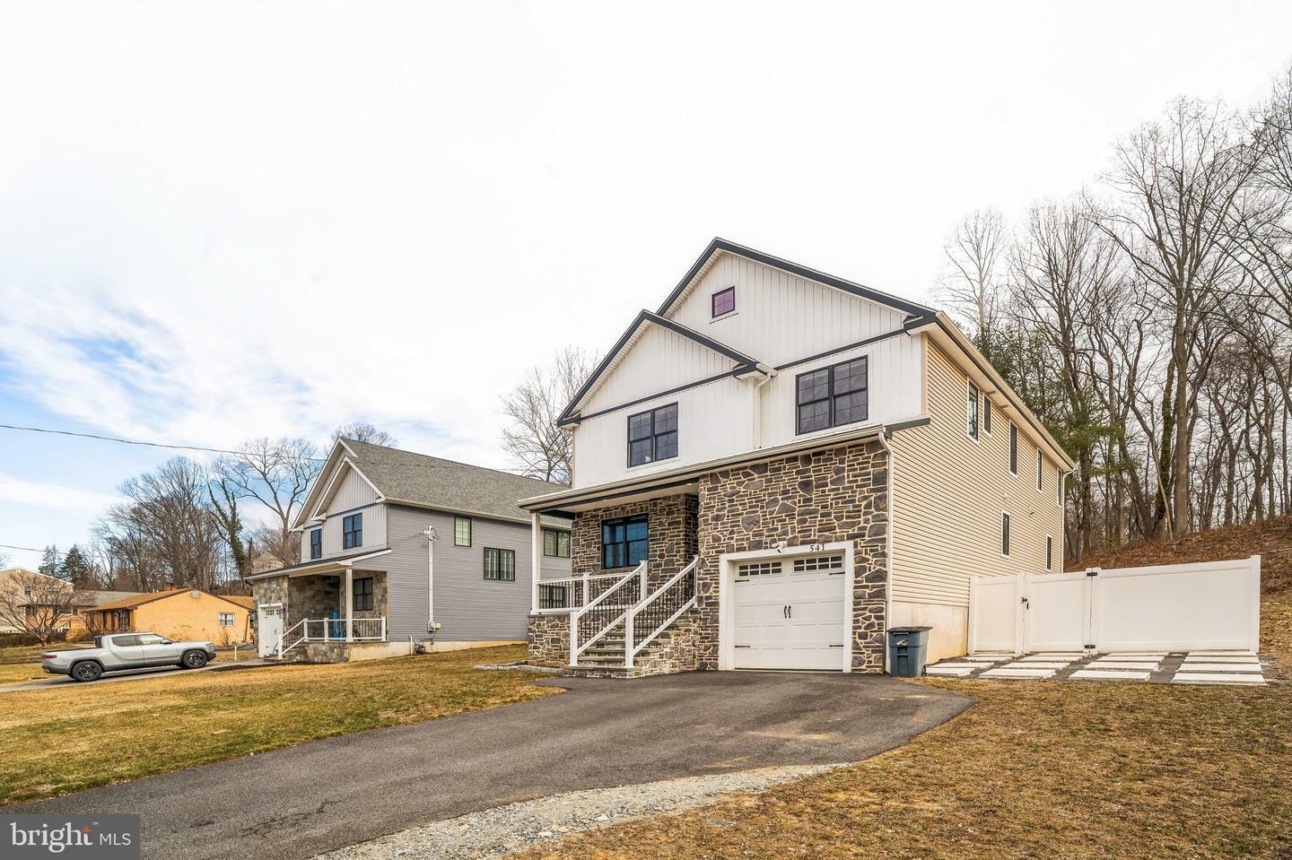 Property Photo:  541 Glendale Road  PA 19083 