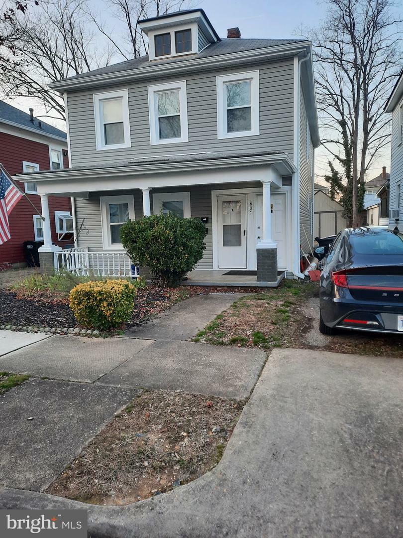 Property Photo:  807 Wolfe Street  VA 22401 