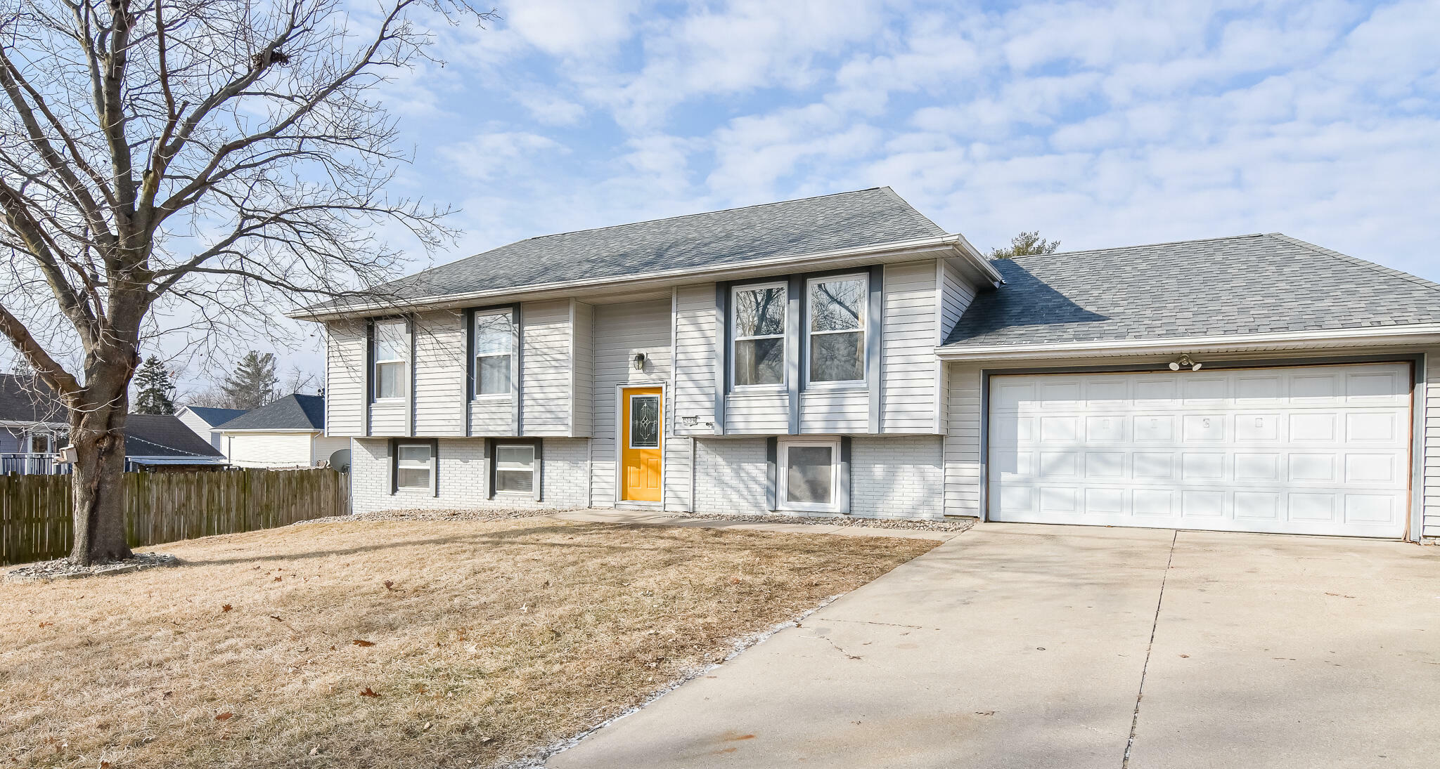 Property Photo:  2009 Blossom Lane  IA 50158 