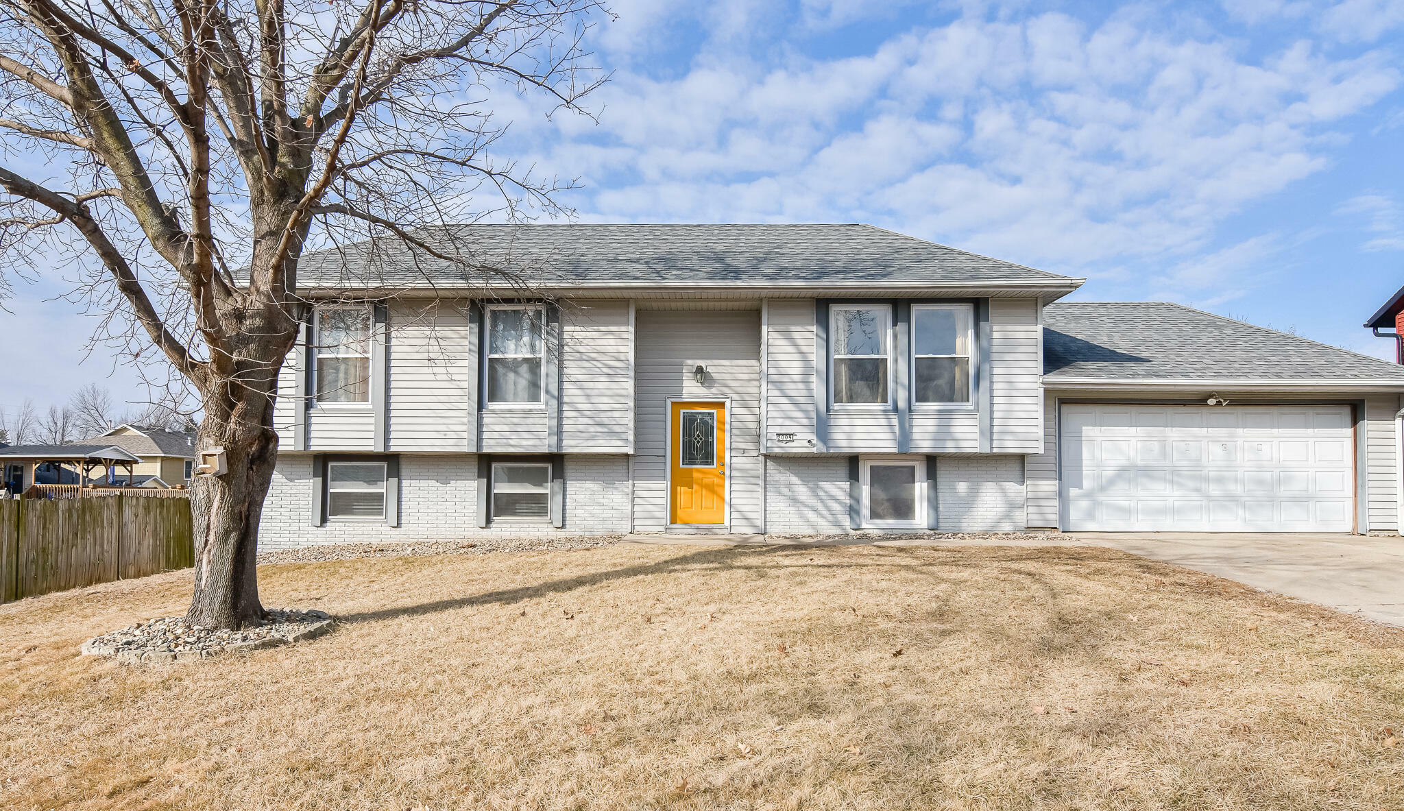 Property Photo:  2009 Blossom Lane  IA 50158 