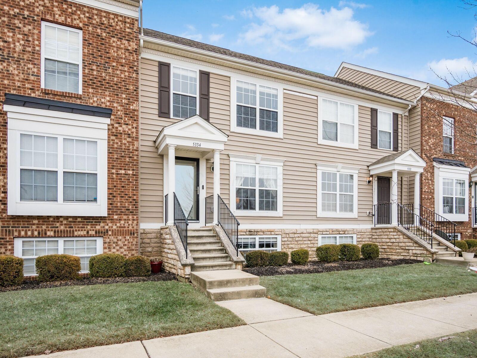 Property Photo: 5334 Rustic Falls Drive OH 43016