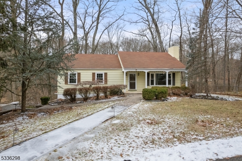 Property Photo:  24 Lake Avenue  NJ 08829 