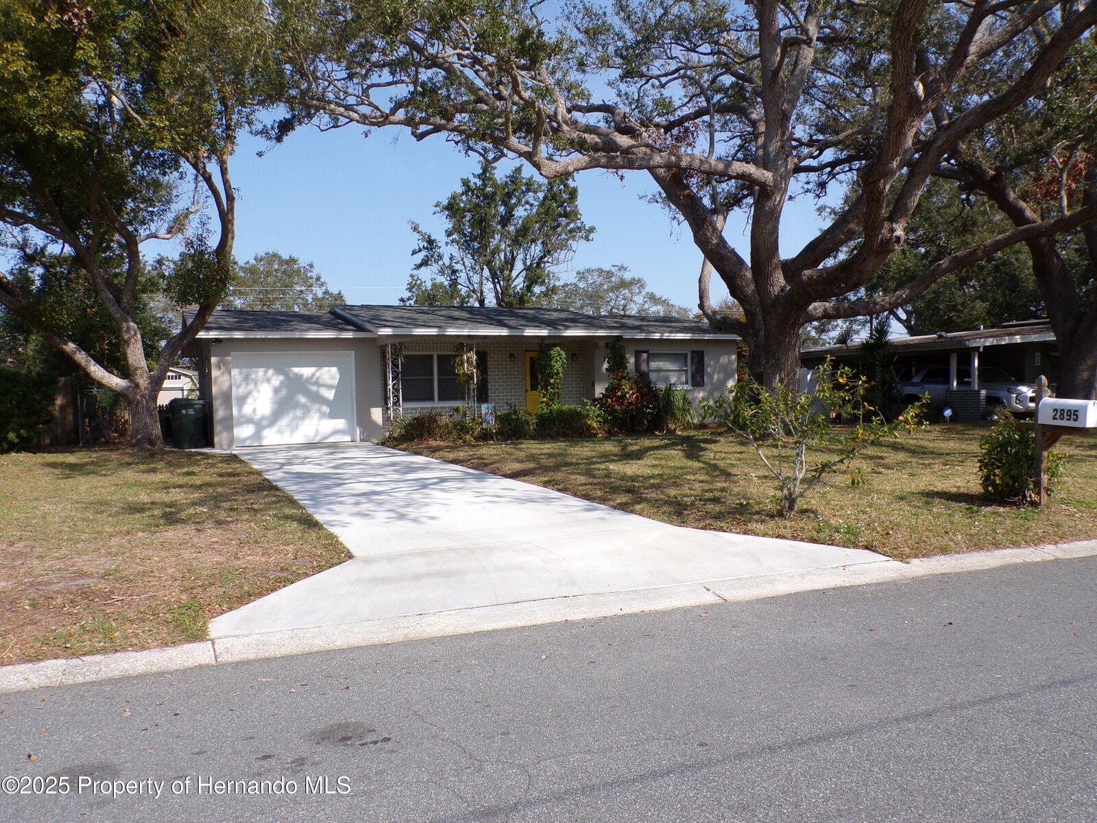 Property Photo:  2895 Huntington Drive  FL 33771 