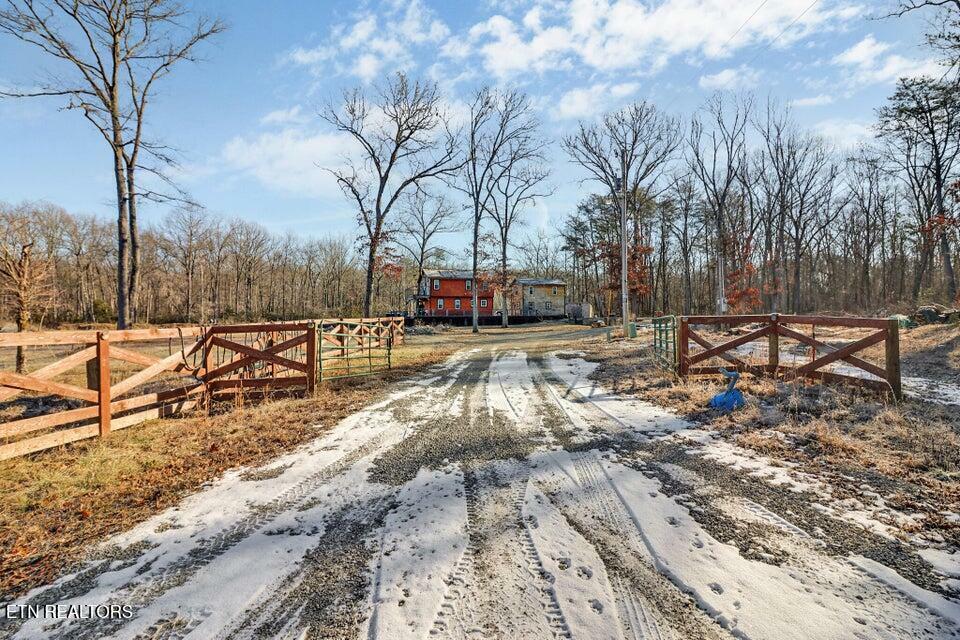 Property Photo:  795 Pine Rd  TN 37367 