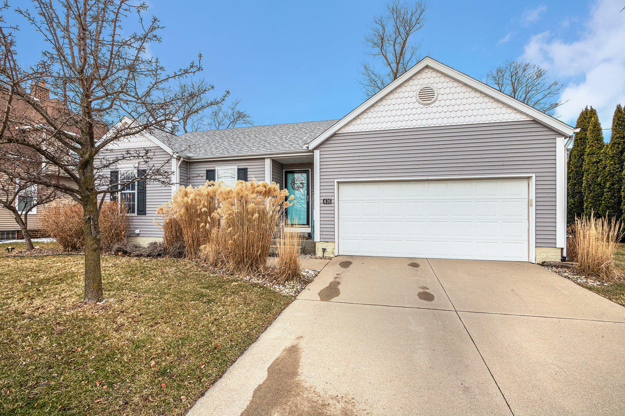 Property Photo:  416 Upton Drive  MI 49085 