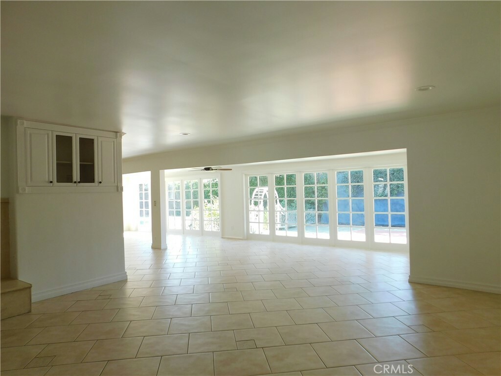 Property Photo:  8535 Paso Robles Avenue  CA 91325 